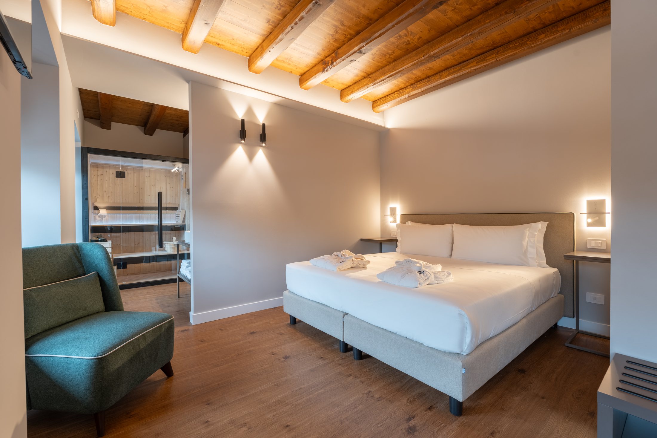 Art Junior Wellness tra luce, legno e silenzio.